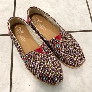 Toms women flat shoes, Size 7.